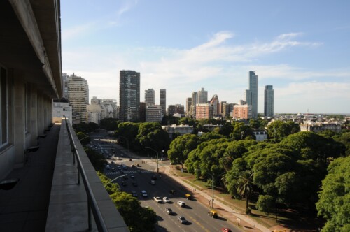 Vista desde el edificio del Automóvil Club Argentino, en Avenida del Libertador